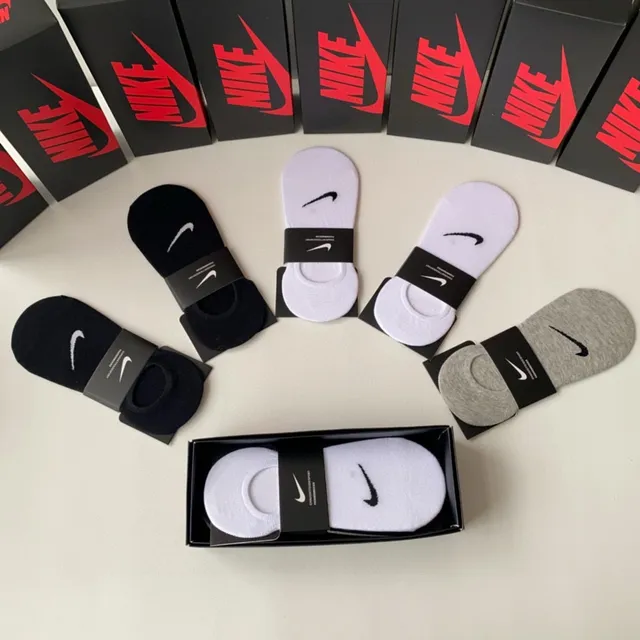 Nike Chaussettes Noires et Blanches No-Show Low-Cut 9