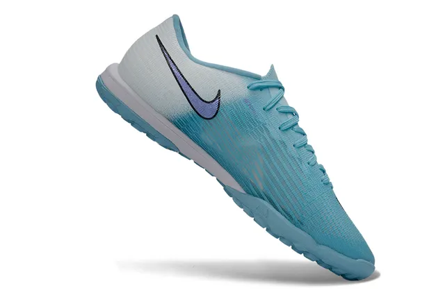 Nike Blue Purple Gradient Flyknit Upper Iridescent Swoosh Turf Soccer Shoes 2