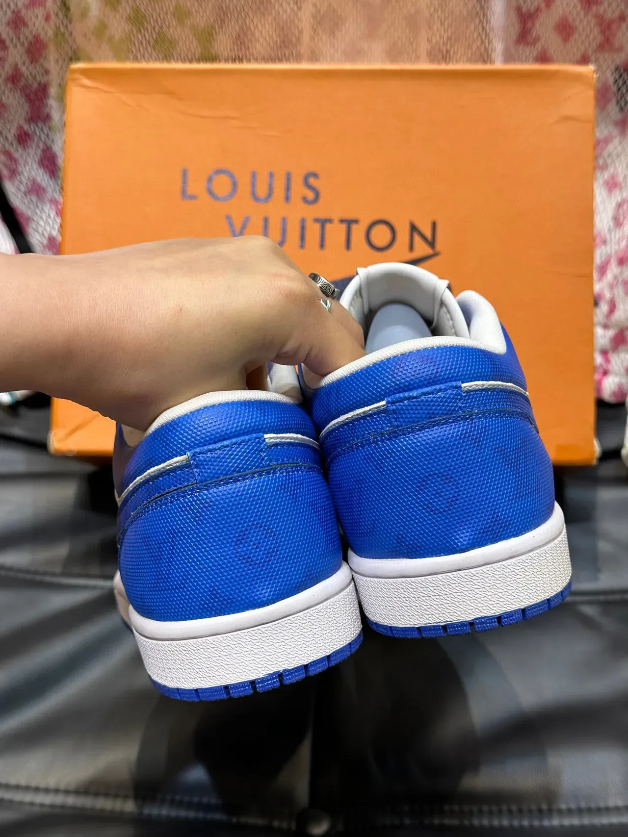 Nike Blue White Low-Top Canvas And Leather Upper Lifestyle Sneakers 6