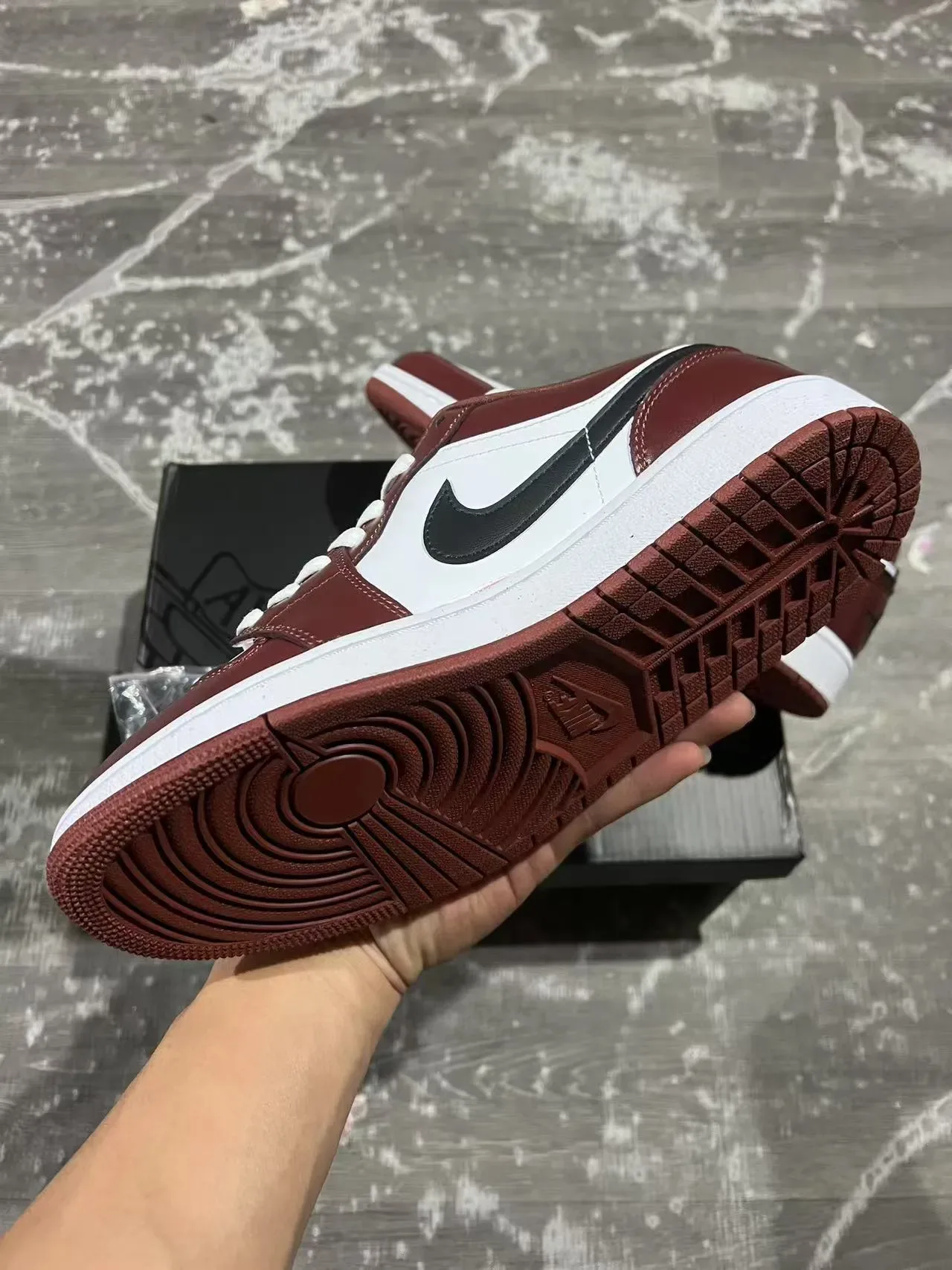 Nike Sneakers Lifestyle Bourgogne Noir Low-Top Cuir Panneau 6
