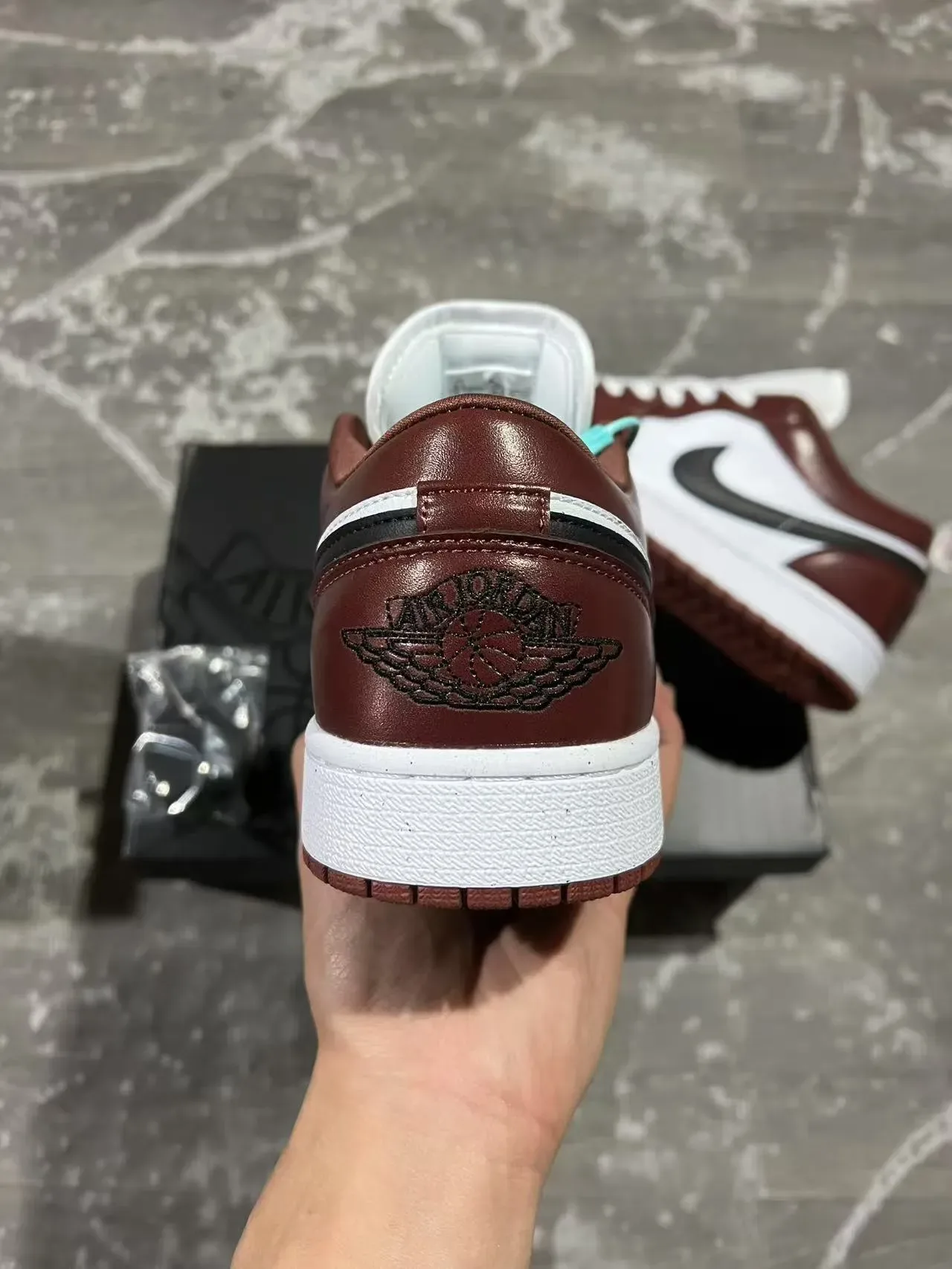 Nike Sneakers Lifestyle Bourgogne Noir Low-Top Cuir Panneau 8