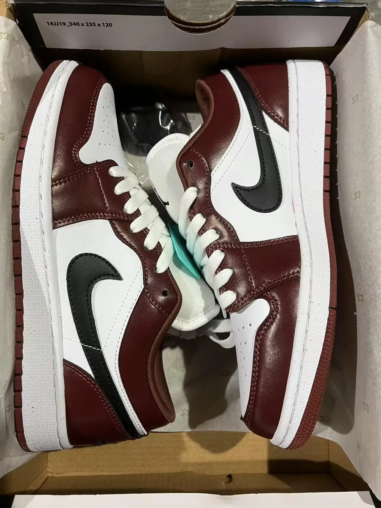 Nike Sneakers Lifestyle Bourgogne Noir Low-Top Cuir Panneau 9
