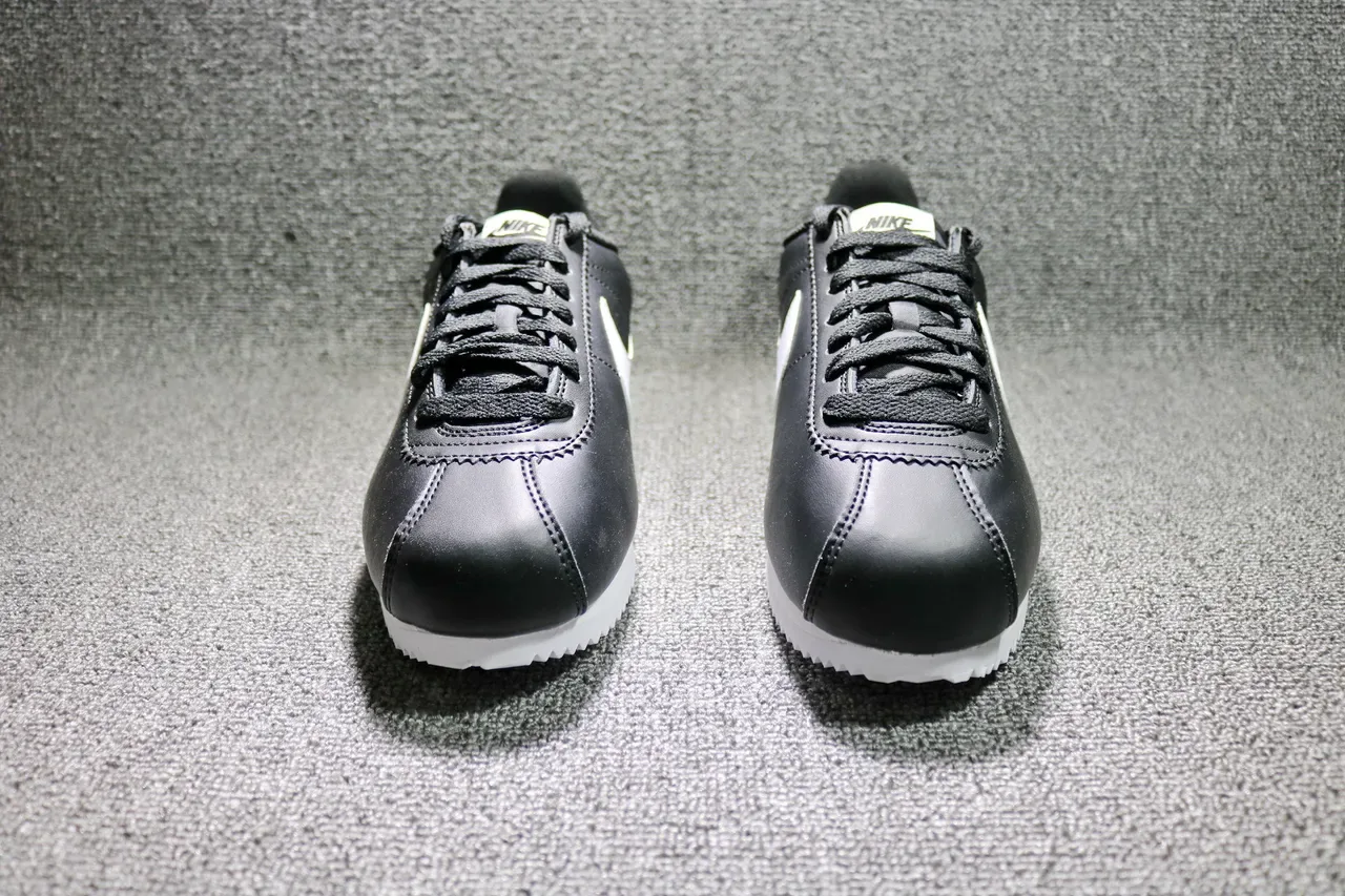 Nike Cortez Chaussures Lifestyle Noir et Blanc 8