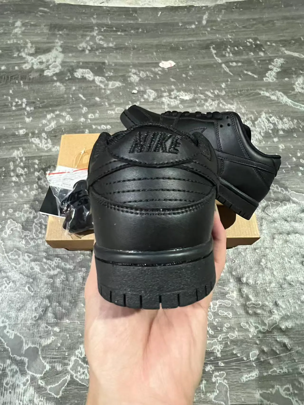 Nike Dunk Low Tout Noir Chaussures de Skateboard 8