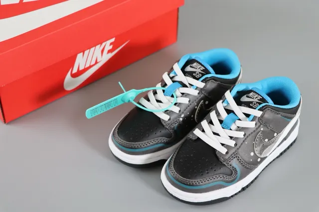 Nike Dunk Low Batman কালো লাল স্কেটবোর্ড জুতা 10