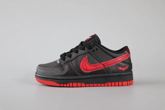 Nike Dunk Low Batman কালো লাল স্কেটবোর্ড জুতা 20