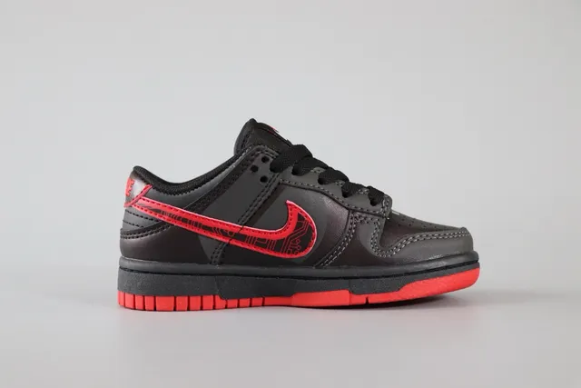 Nike Dunk Low Batman কালো লাল স্কেটবোর্ড জুতা 21