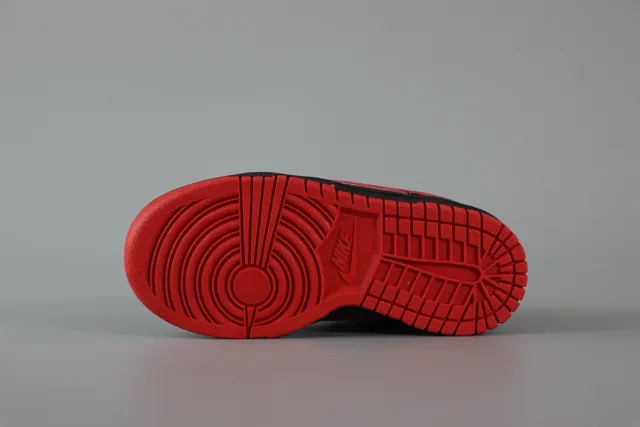 Nike Dunk Low Batman কালো লাল স্কেটবোর্ড জুতা 22