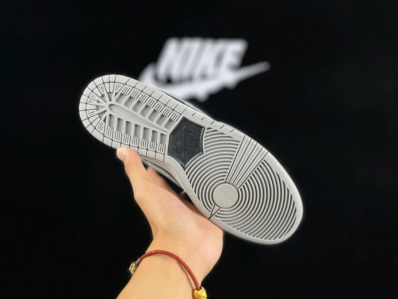 Nike Dunk Low gris et blanc lifestyle sneakers 2
