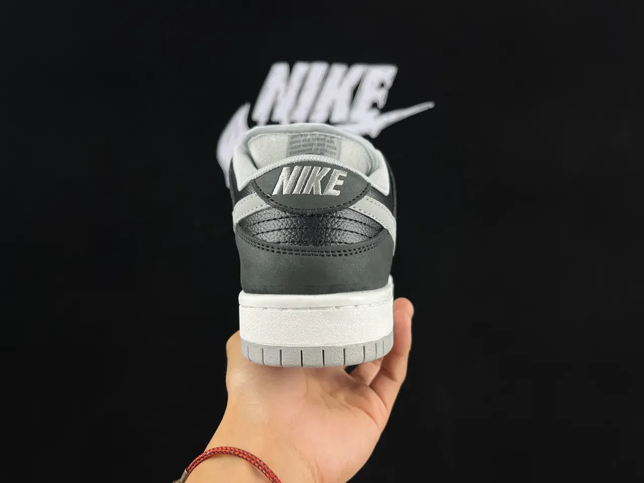 Nike Dunk Low gris et blanc lifestyle sneakers 6