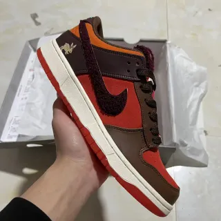 Nike Dunk Low खरगोश का वर्ष लाल भूरा स्केटबोर्ड जूते