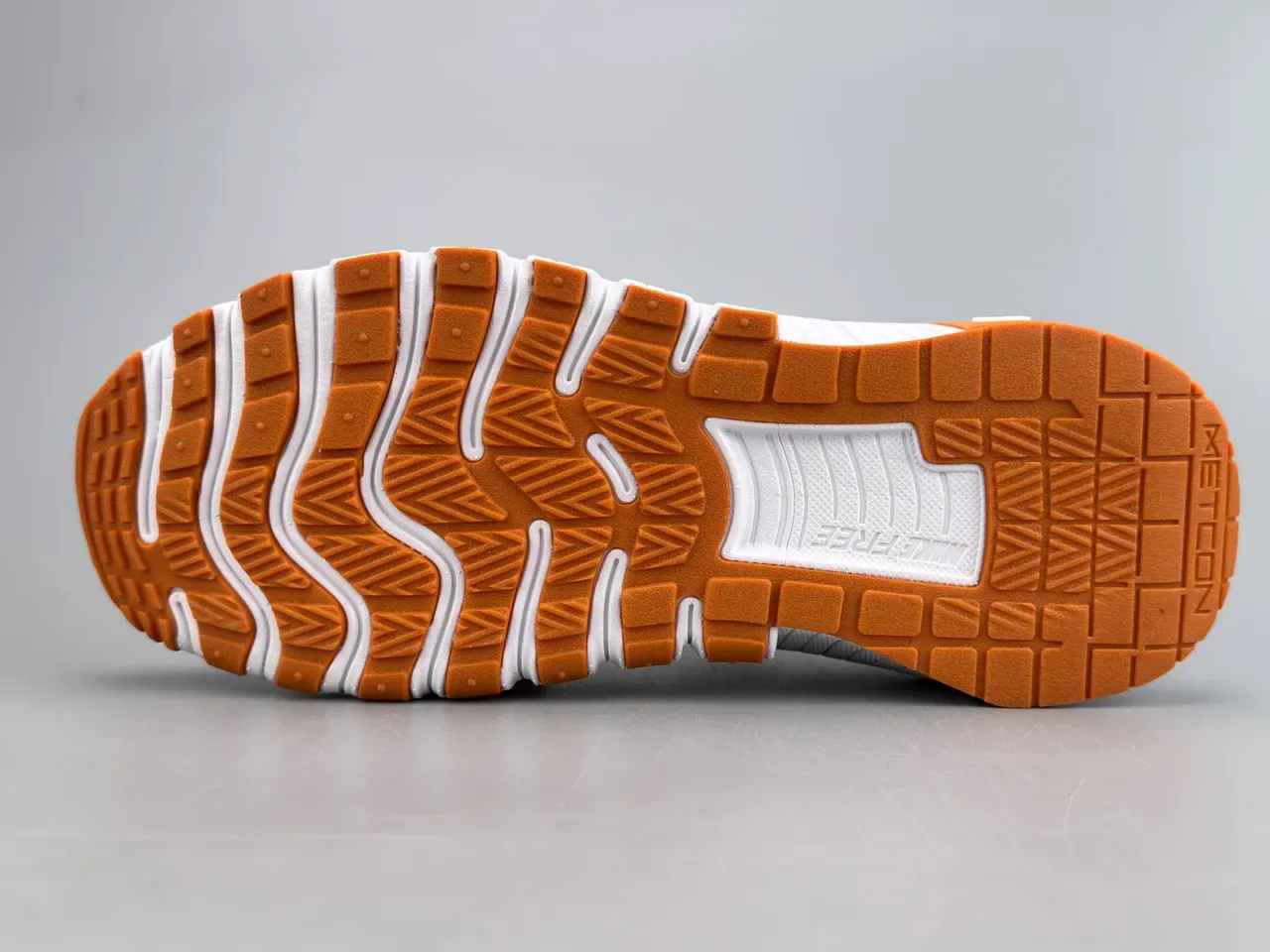 Nike Free Beige Brown Knit Upper Segmented Flex-Groove Midsole Running Shoes 5