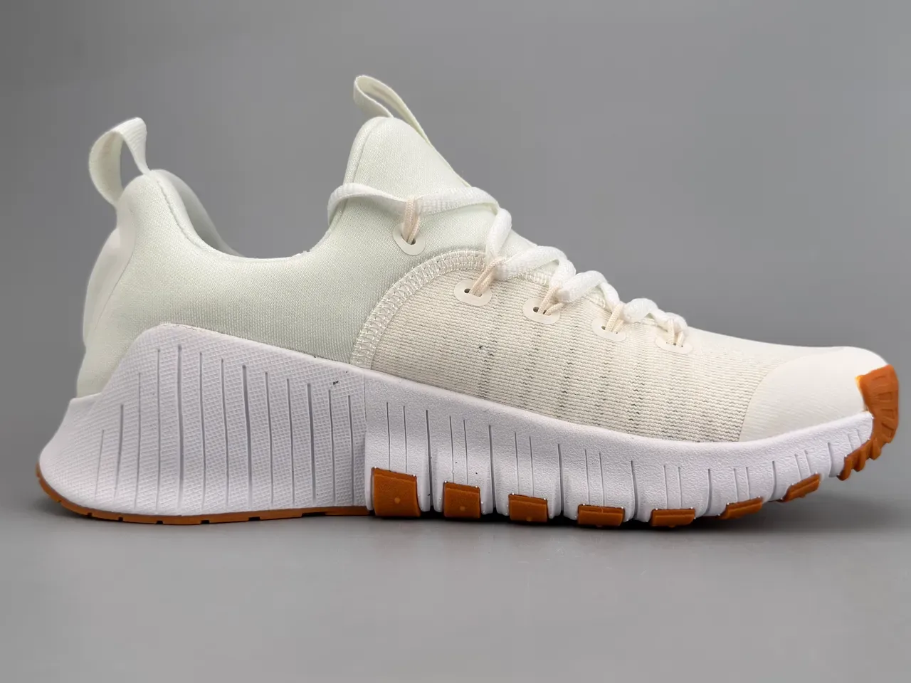 Nike Free Beige Brown Knit Upper Segmented Flex-Groove Midsole Running Shoes 10