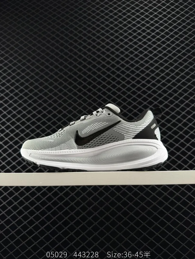 Nike Gray Black Mesh Upper ZOOMX Midsole Running Shoes 6