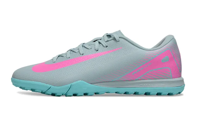 Nike ধূসর গোলাপি লো-কাট সিন্থেটিক আপার ডায়নামিক গ্রাফিক ওভারলে টার্ফ সকার শুস 7