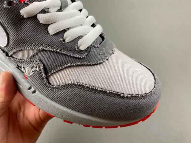 Nike Gray Red Low-Top Textile Upper Lifestyle Sneakers 2