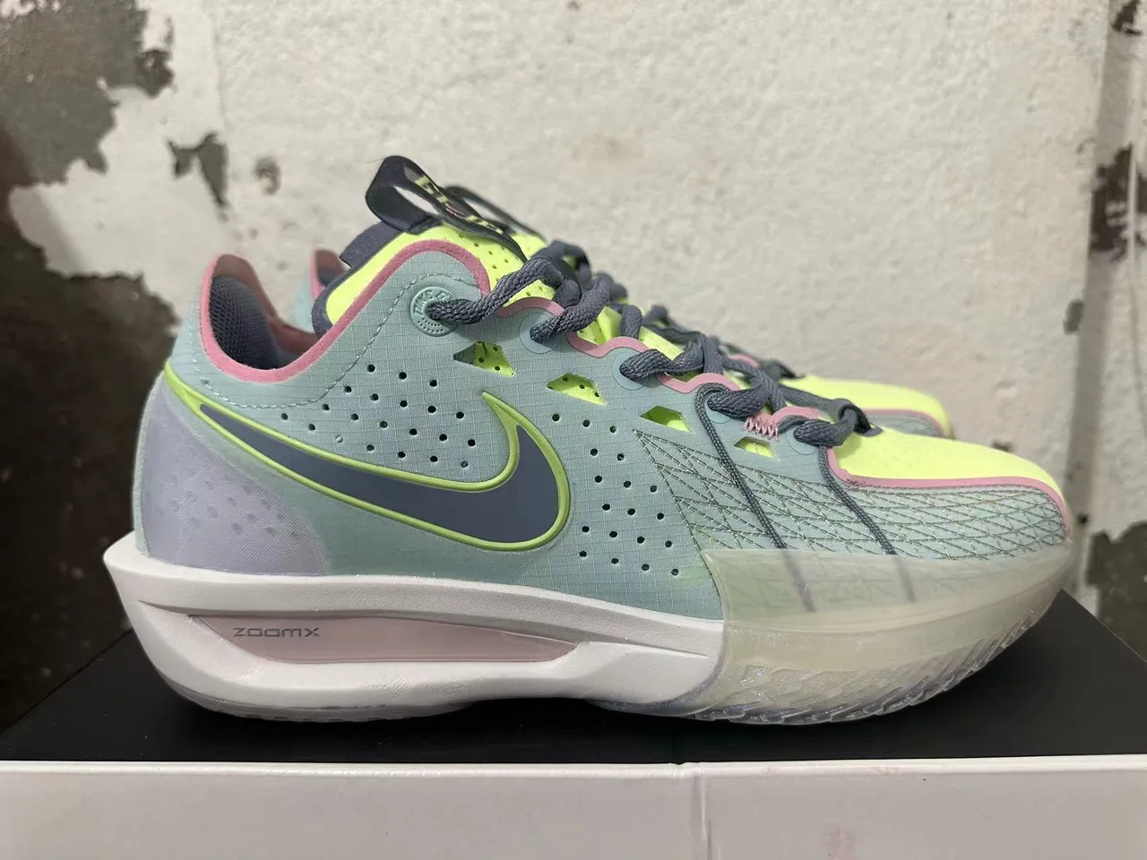 Nike GT Cut 3rd Generation Mint Pink Lime Chaussures de Basketball 4