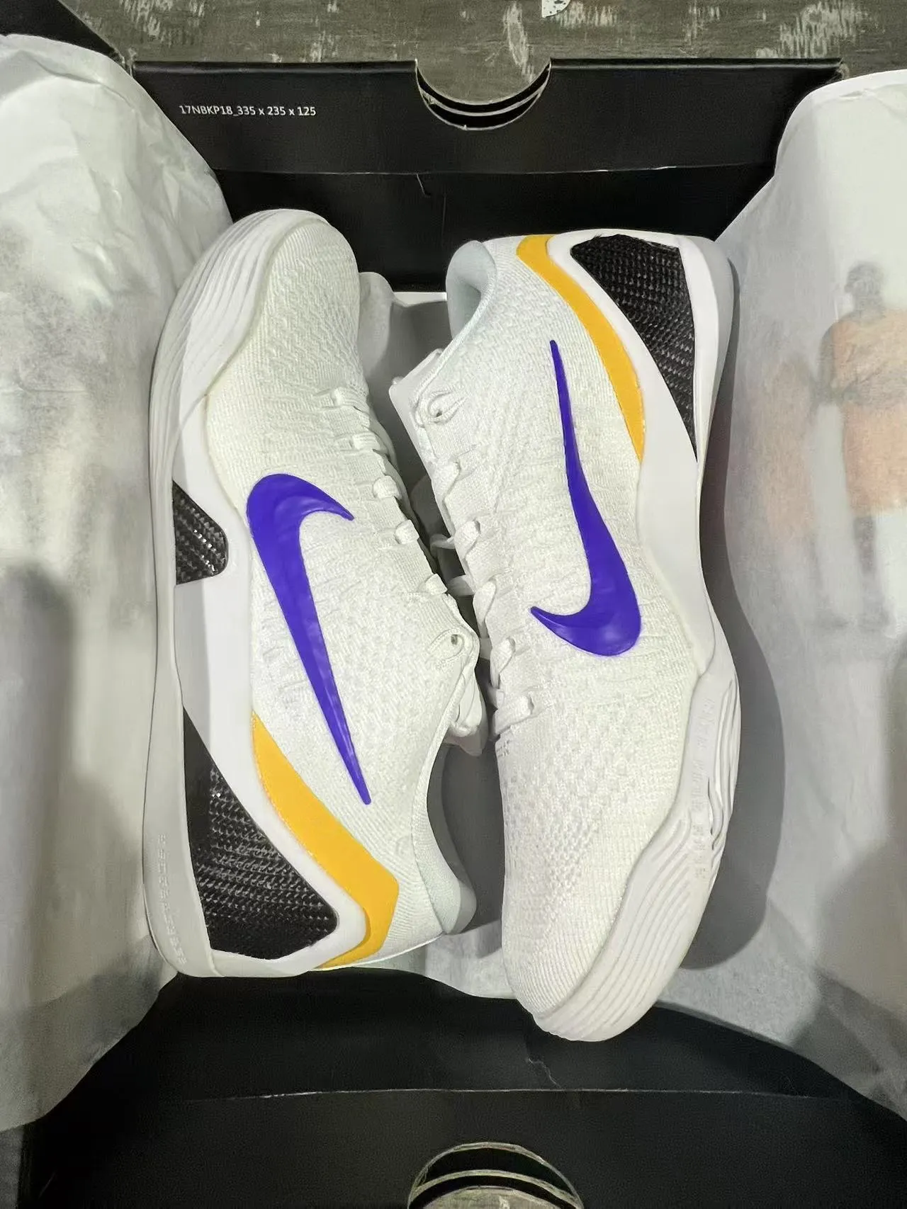 Nike Kobe 9 Elite White Purple Yellow बास्केटबॉल जूते 9