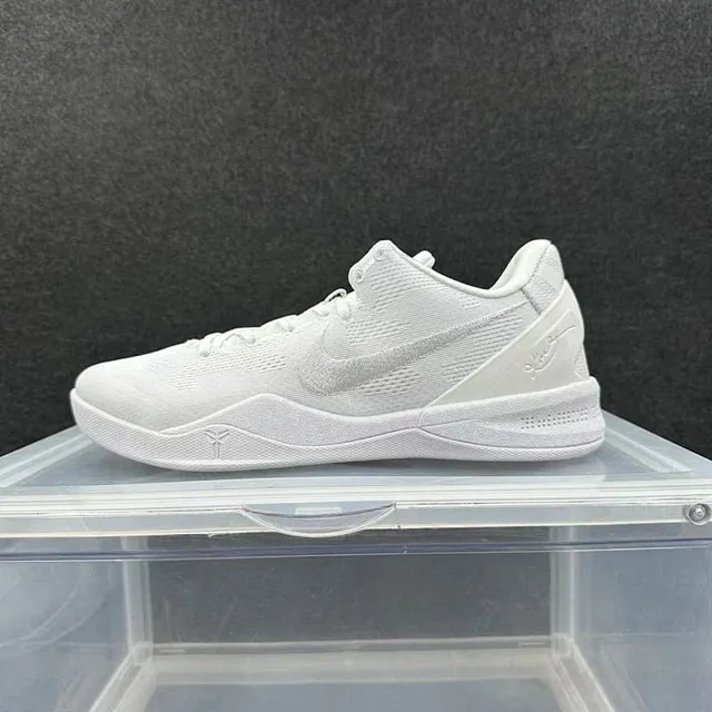 Nike Kobe 单色白色低帮篮球鞋 2