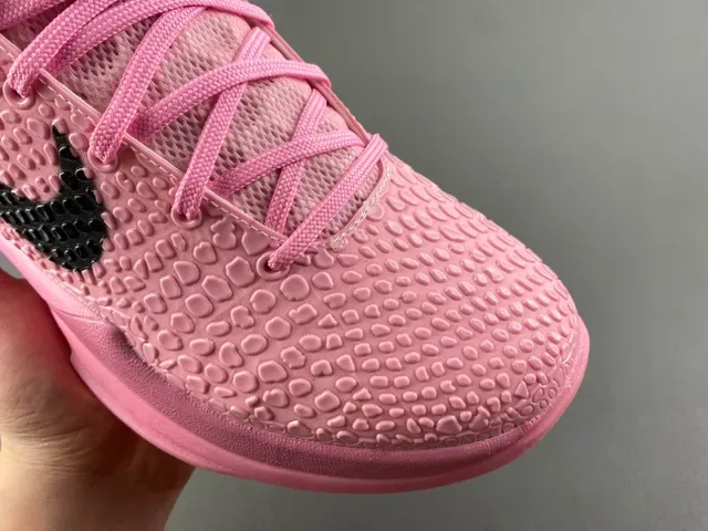 Nike Kobe Rose Noir Tige Texturée Pébbled Superposition Swoosh Chaussures de Basketball 3