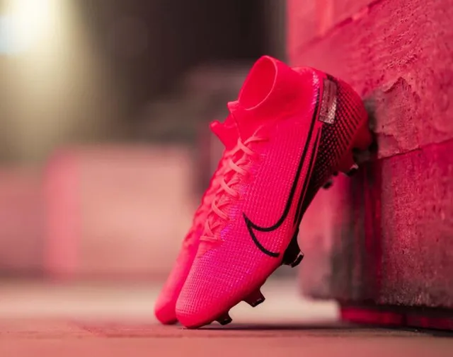Nike Mercurial Vapor أحذية كرة القدم للأرض الصلبة 7