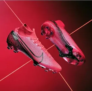 Nike Mercurial Vapor أحذية كرة القدم للأرض الصلبة 13