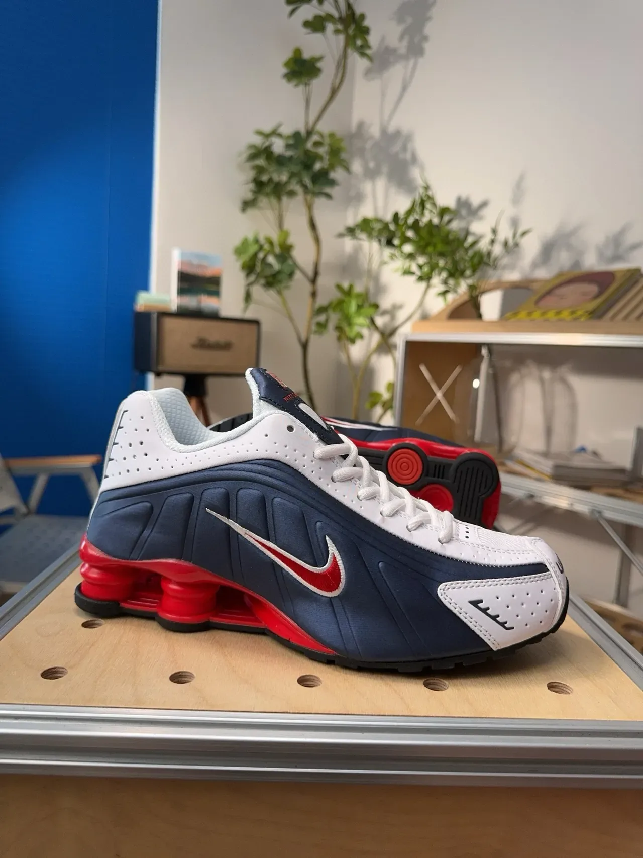 Chaussures Lifestyle Nike Navy Red Shox Système de Coussinement Tige Perforée 2