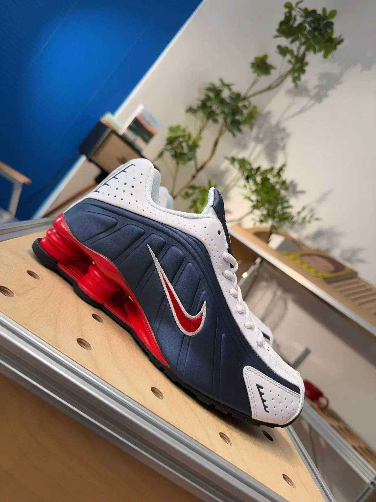 Chaussures Lifestyle Nike Navy Red Shox Système de Coussinement Tige Perforée 3