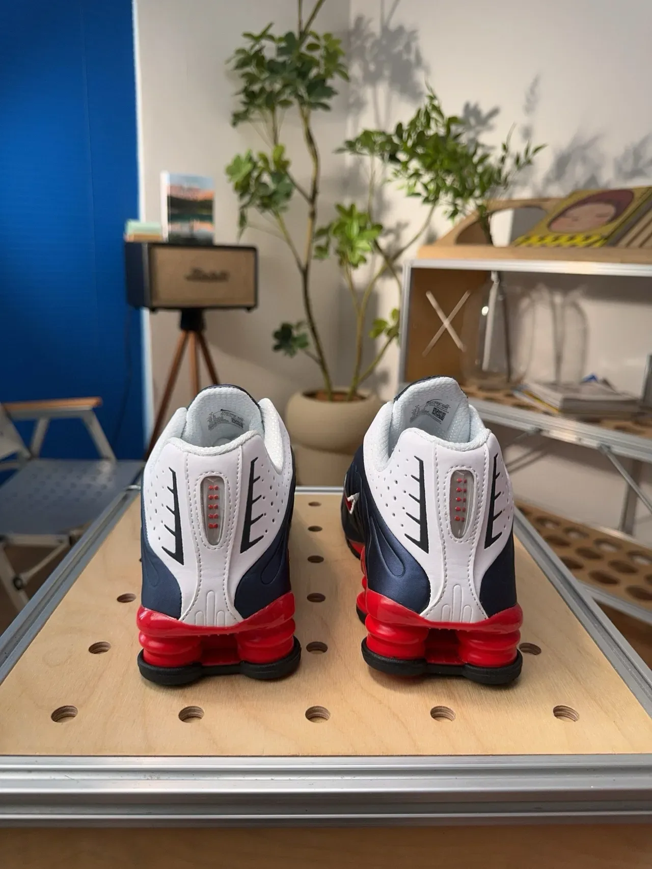 Chaussures Lifestyle Nike Navy Red Shox Système de Coussinement Tige Perforée 6