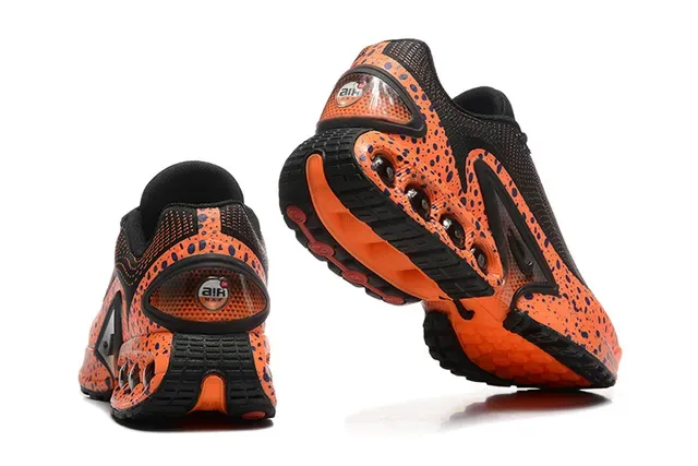 Nike Orange Black Mesh Upper Speckled Midsole Running Shoes 2