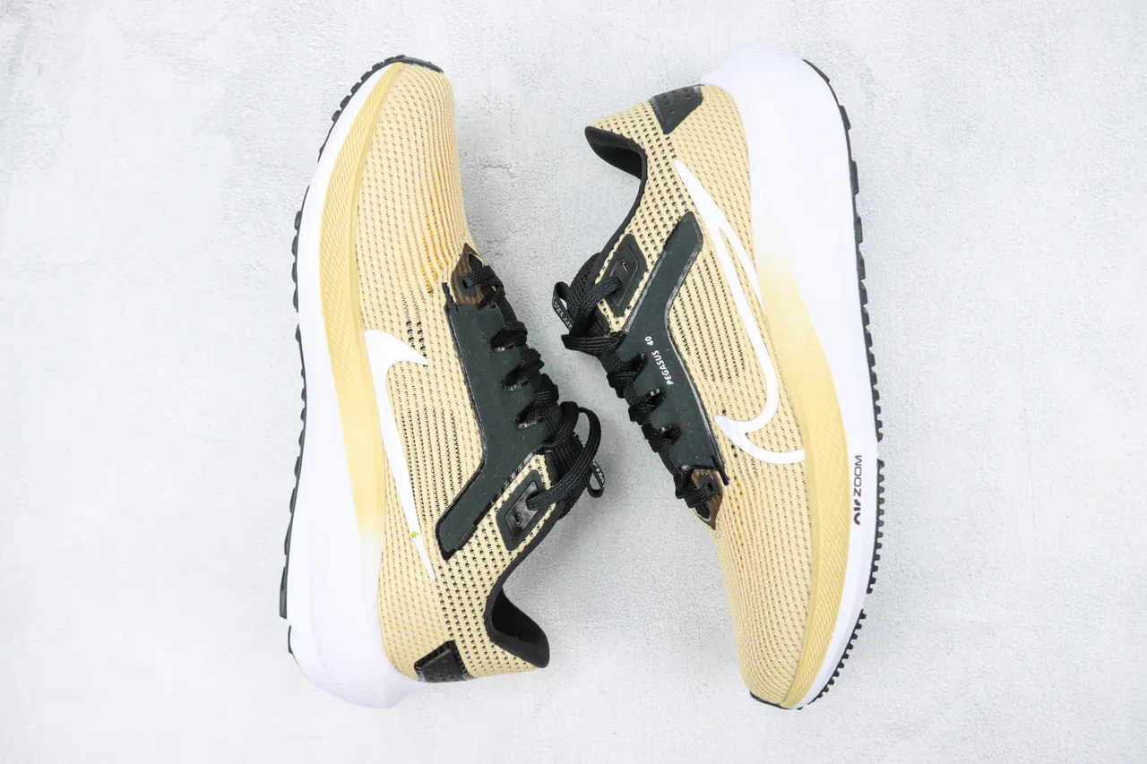 Nike Pegasus 40 বেইজ কালো সাদা রানিং শু 2