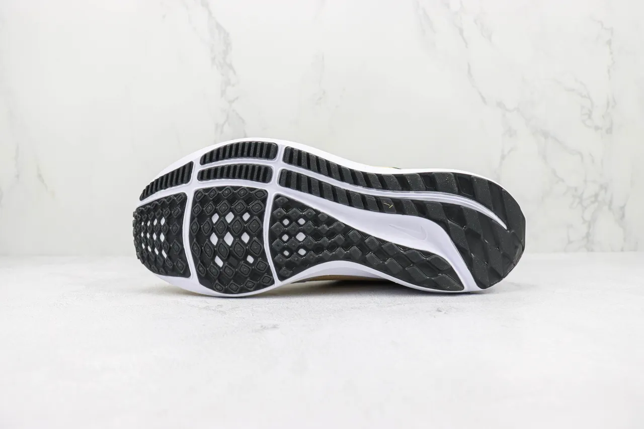Nike Pegasus 40 বেইজ কালো সাদা রানিং শু 8