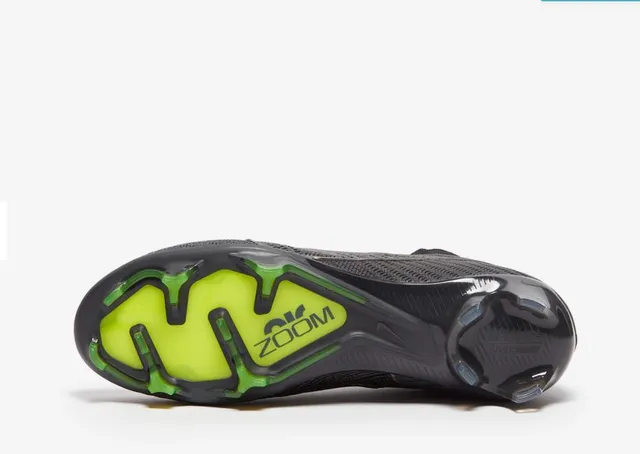 Nike Phantom GT Black Green High-Cut Flyknit Collar Textured Synthetic Upper Firm-Ground Soccer Shoes 4