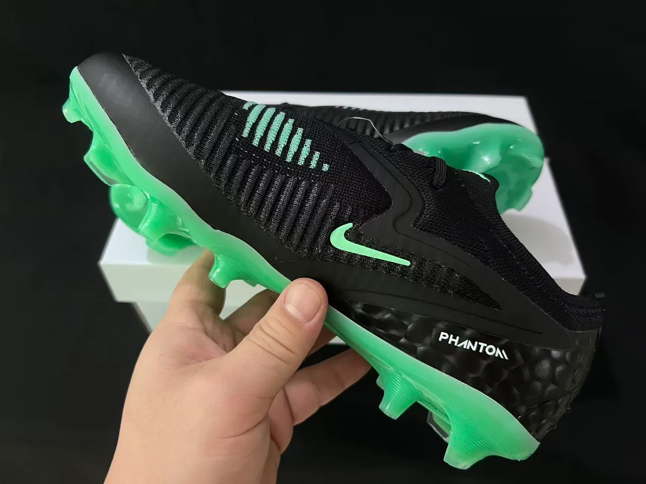 Nike Phantom GT 黑色霓虹绿 Firm-Ground 足球鞋 4