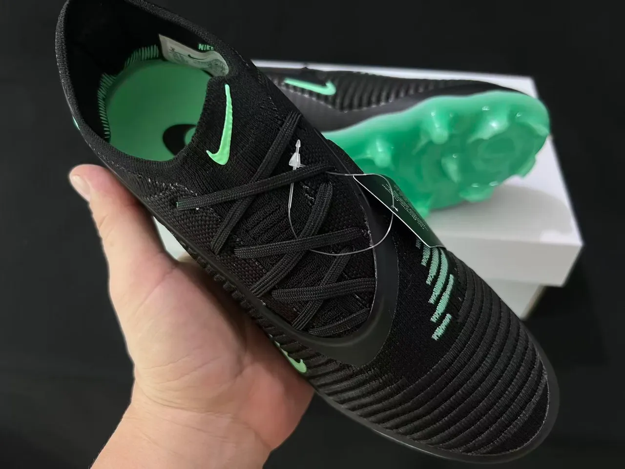 Nike Phantom GT 黑色霓虹绿 Firm-Ground 足球鞋 5
