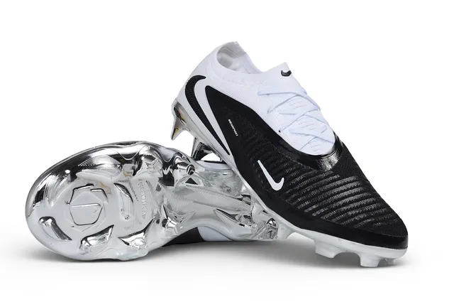 Nike Phantom GT Black White Metallic Firm-Ground Soccer Shoes 4