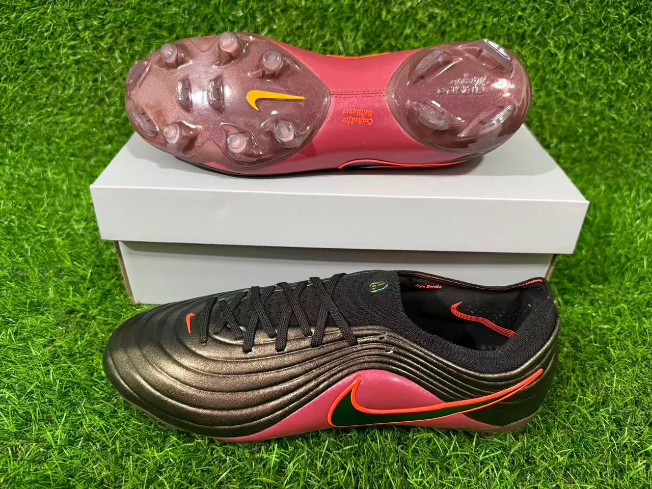 Nike Phantom GT Bordeaux Noir Motif Ondulé Tige Synthétique Chaussures de Football pour Terrain Firme 3
