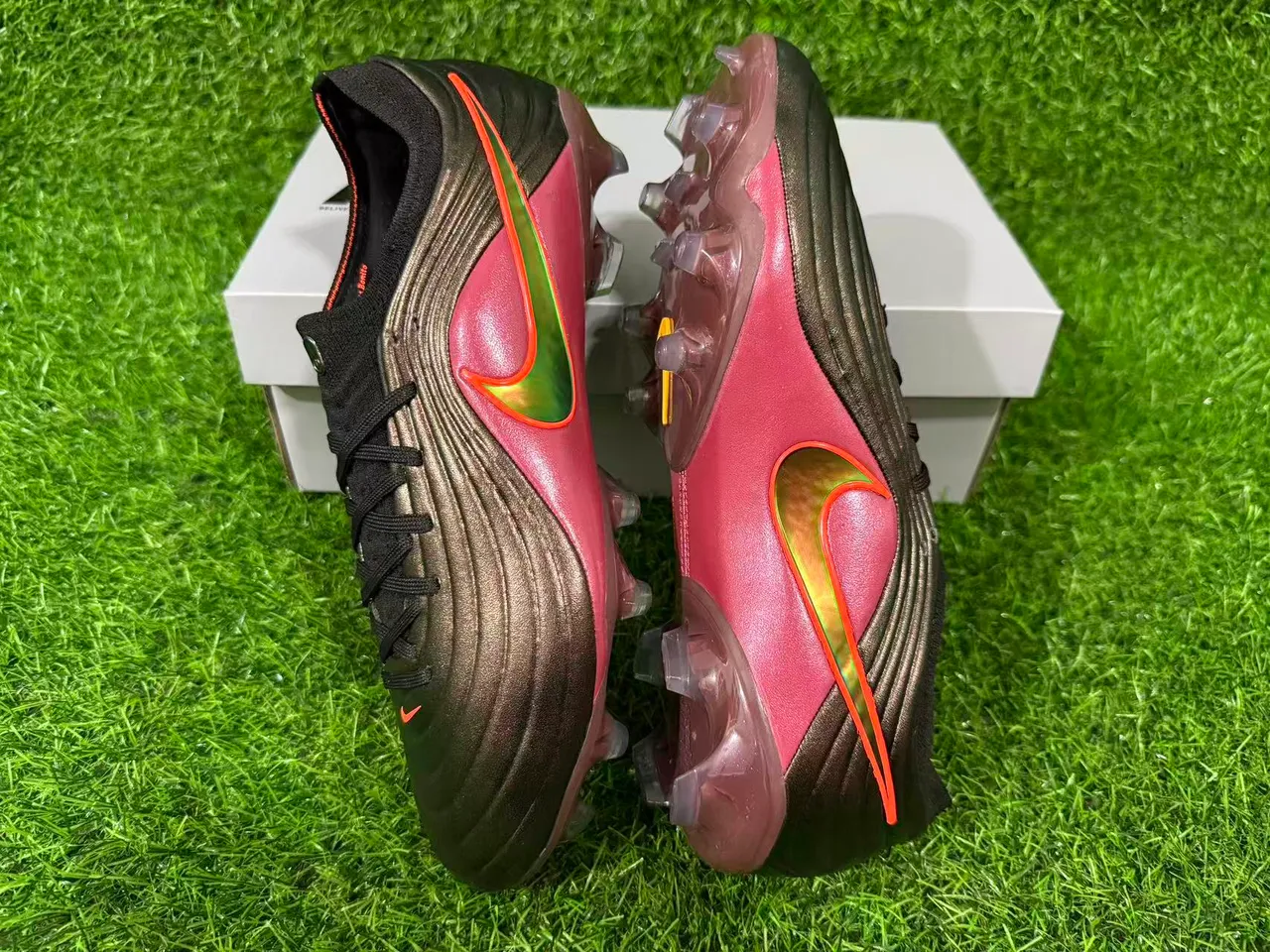 Nike Phantom GT Bordeaux Noir Motif Ondulé Tige Synthétique Chaussures de Football pour Terrain Firme 5