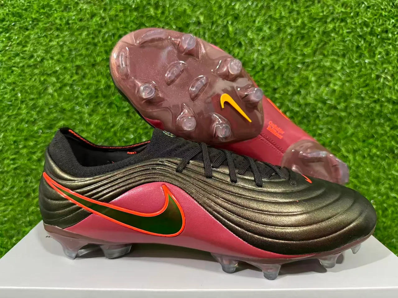Nike Phantom GT Bordeaux Noir Motif Ondulé Tige Synthétique Chaussures de Football pour Terrain Firme 10
