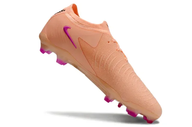 Nike Phantom GT Gripknit Peach and Pink Firm-Ground Zapatos de fútbol 2