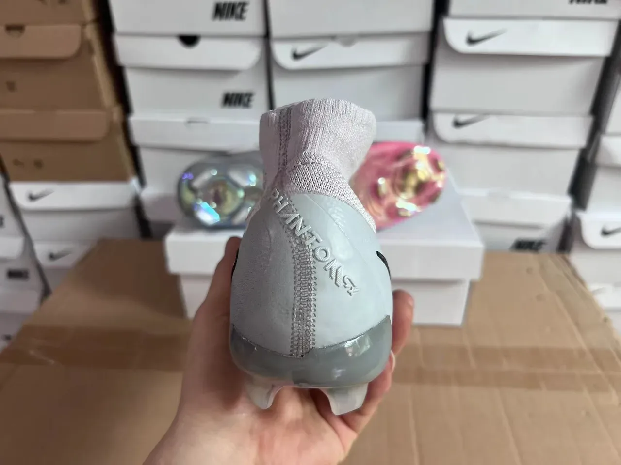 Nike Phantom GT Iridescent Gray أحذية كرة القدم للأرض الصلبة 8