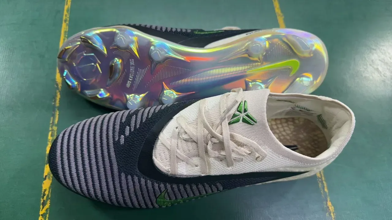 Nike Phantom GT NikeGrip-Knit Off-White Black Green Holographic Firm-Ground Soccer Shoes 8