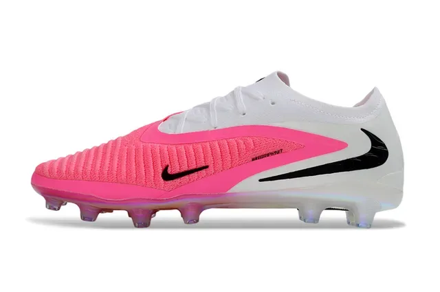 Nike Phantom GT 白色粉色针织鞋面 低帮款 钉面足球鞋 7