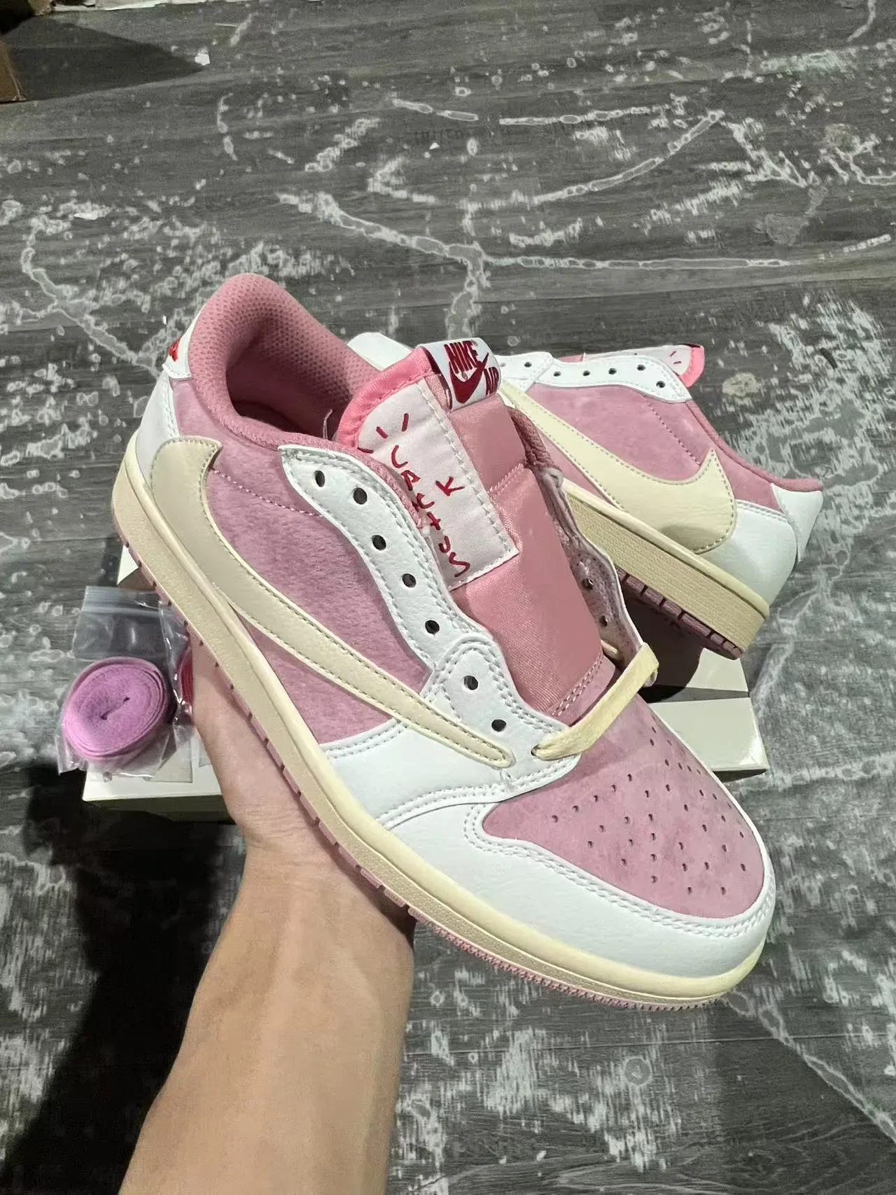 Nike Chaussures De Sport Rose Beige Basse En Matériau Mixte 2