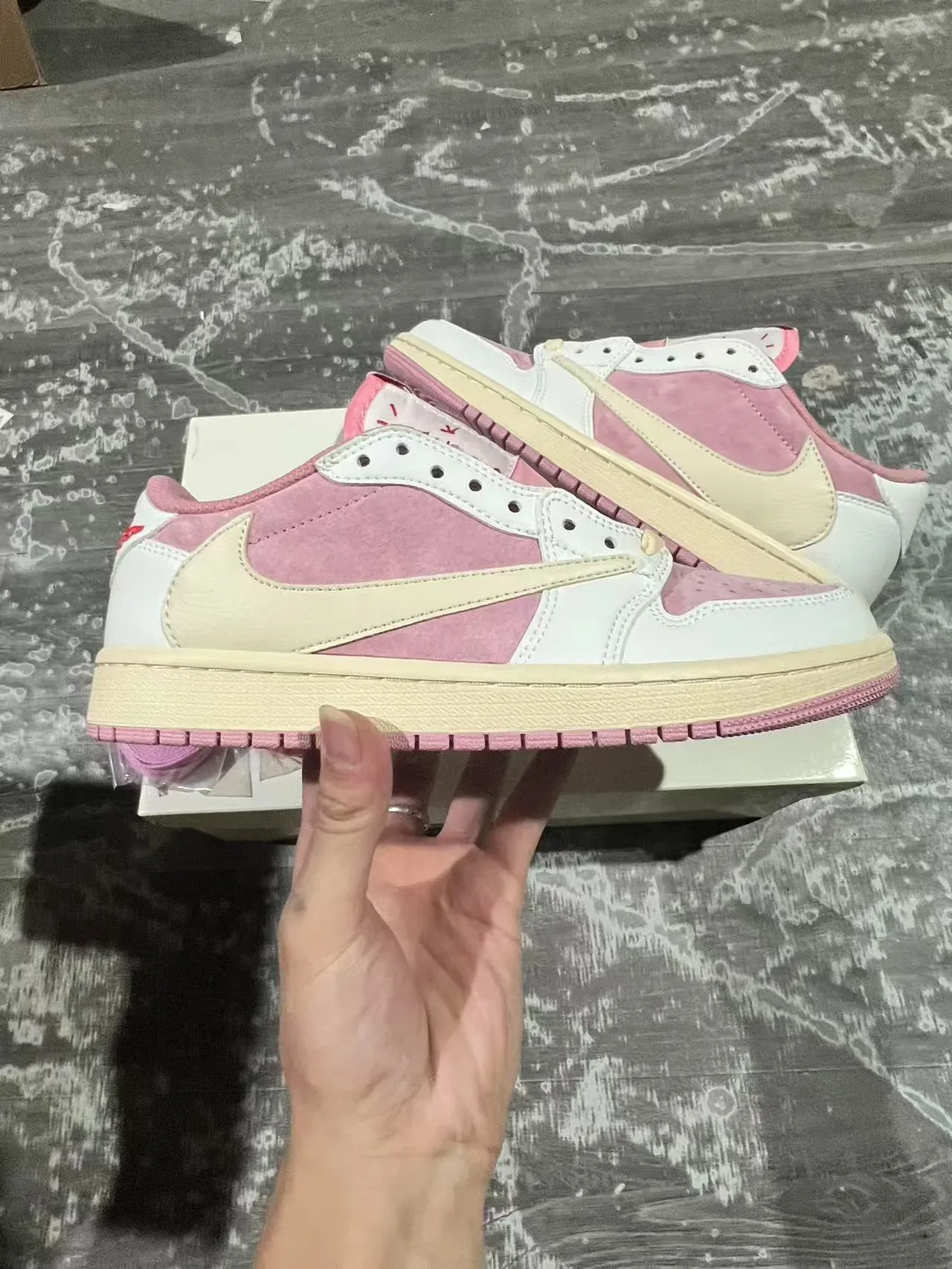 Nike Chaussures De Sport Rose Beige Basse En Matériau Mixte 7