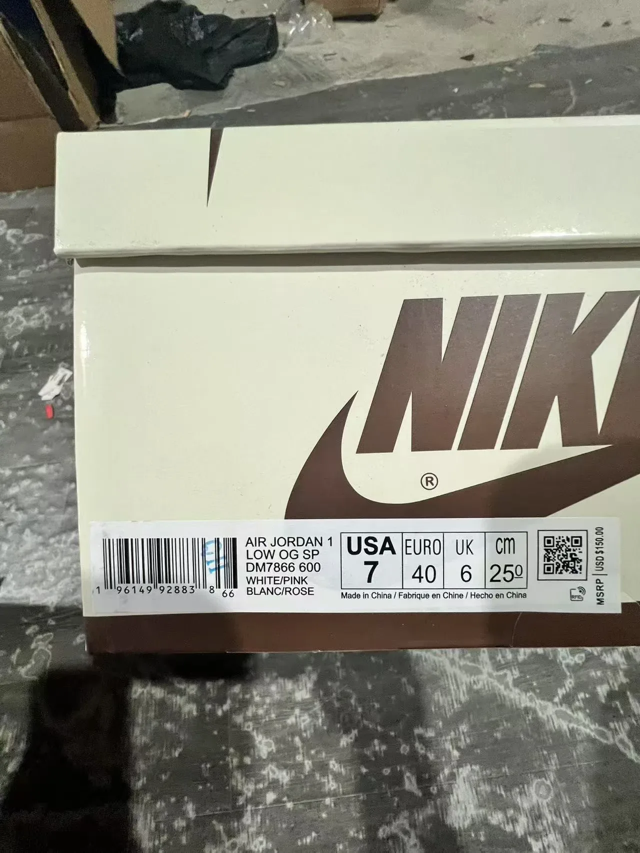 Nike Chaussures De Sport Rose Beige Basse En Matériau Mixte 10