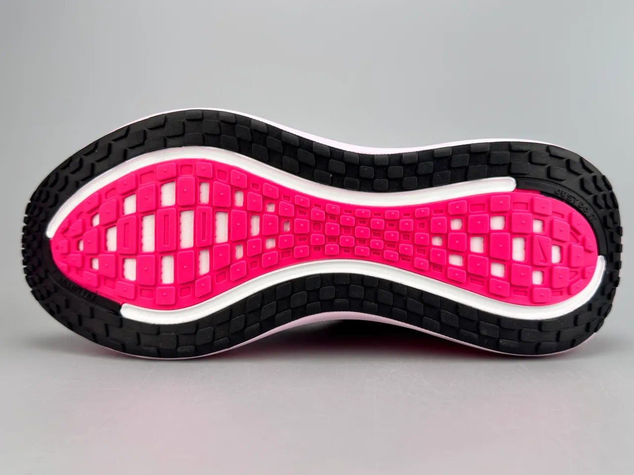 Nike Pink Black Engineered Knit Upper Full-Length ZoomX Midsole Running Shoes 6
