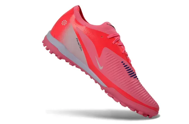 Nike Chaussures de football turf synthétiques texturisées de coupe basse tige texturée en rose et noir 2