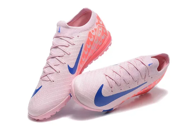 Nike Pink Blue Low-Cut Knit Upper Turf Soccer Shoes 3