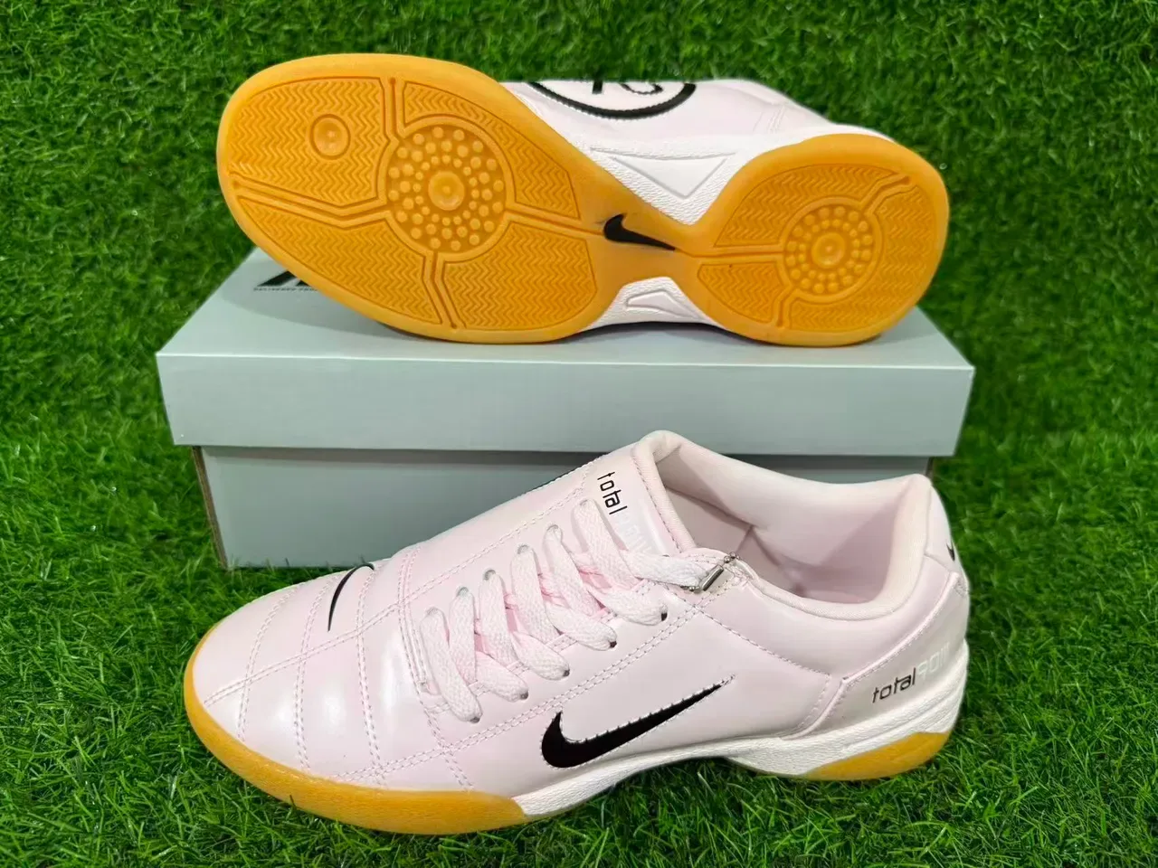 Nike Pink Brown Low-Top Leather Upper Sneakers 14